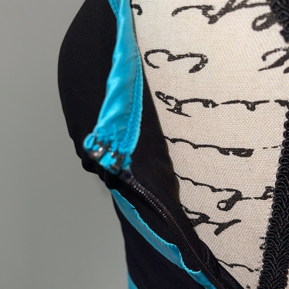 Bebe black & turquoise ruffled halter dress - Picture 10 of 13